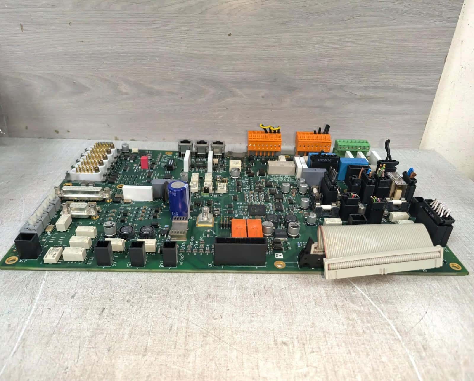 Siemens 10096968 X2329 D612 E3 REV.04 SIEMENS 10096968 X2329 D612 E3 REV.04 CIRCUIT BOARD 8