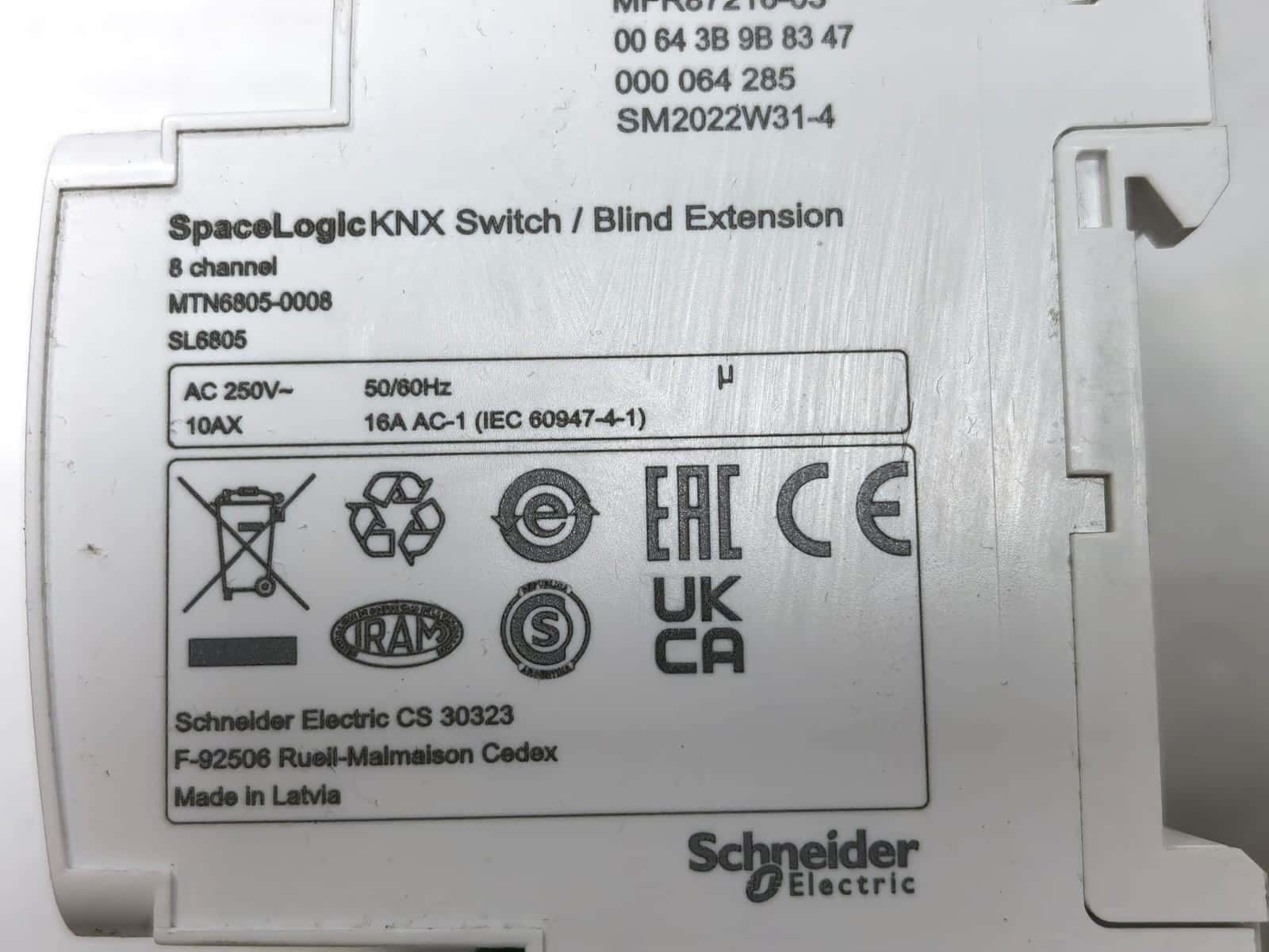 Schneider Electric MTN6805-0008 SCHNEIDER ELECTRIC MTN6805-0008 SPACELOGIC KNX SWITCH/ BLIND EXTENSION 250V 3