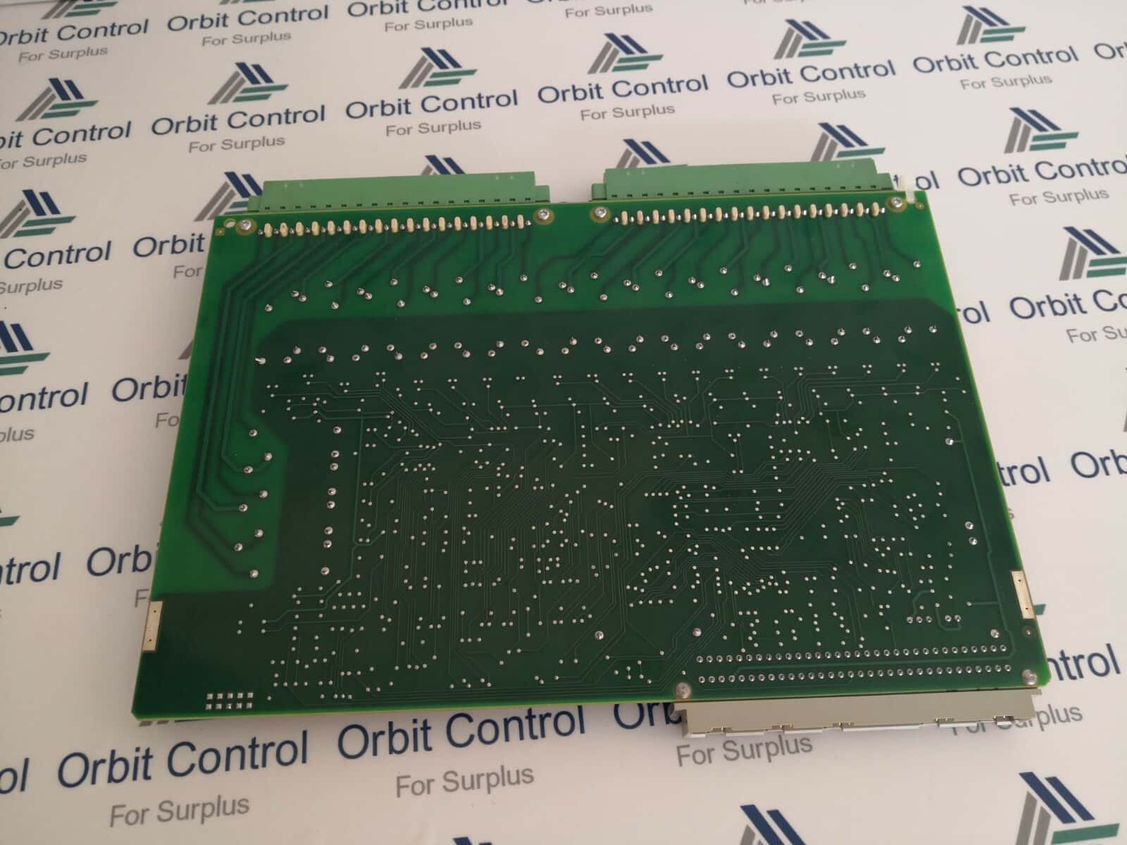 ABB 1MRK000614ABBR01 ABB 1MRK 000614-ABBR01 / 1MRK000614ABBR01 Control Board 6