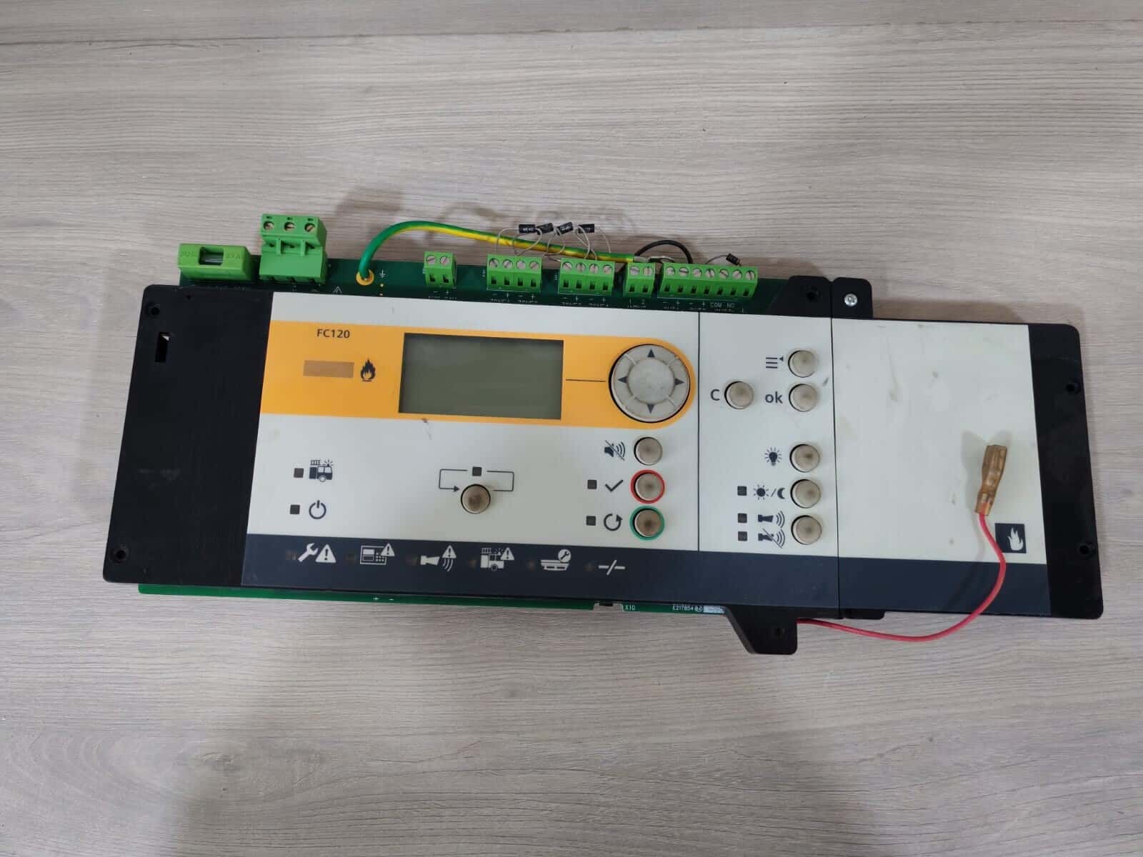 Siemens FC120 SIEMENS FC120 A5Q00051492-04 FIRE CONTROL PANEL 2