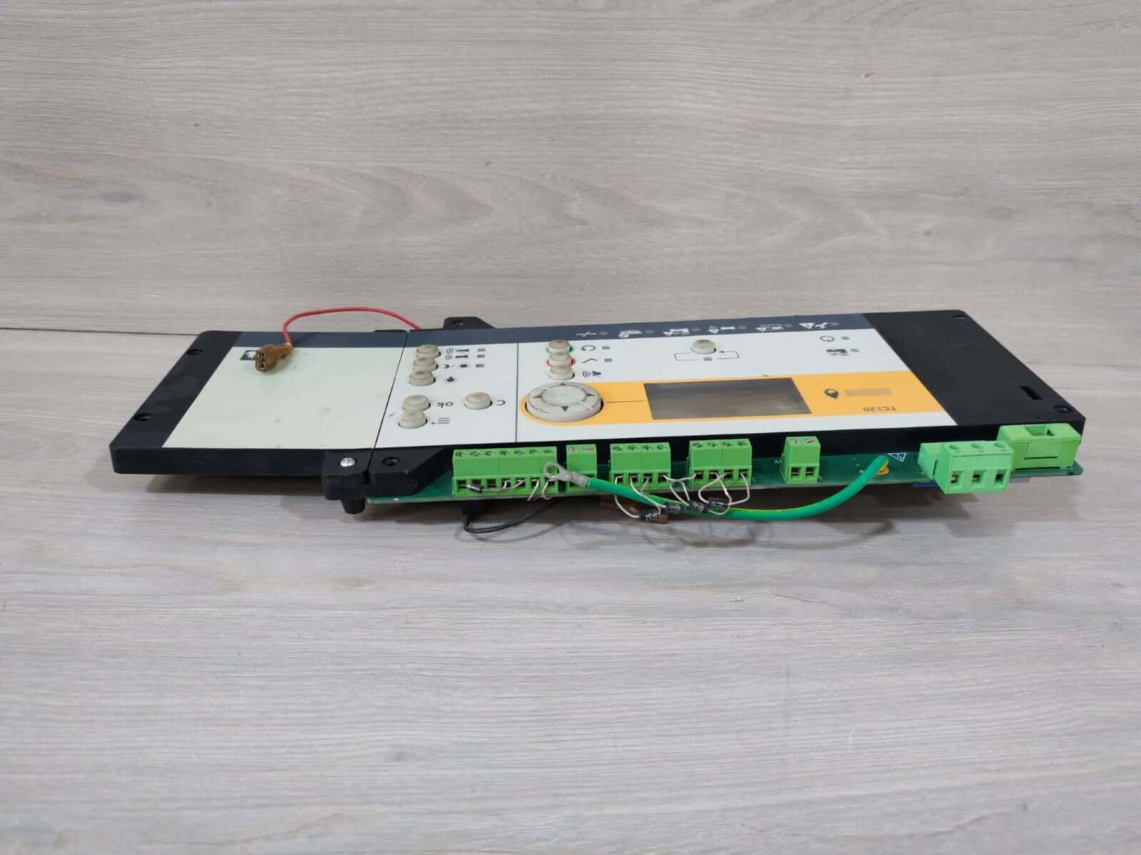 Siemens FC120 SIEMENS FC120 A5Q00051492-04 FIRE CONTROL PANEL 5