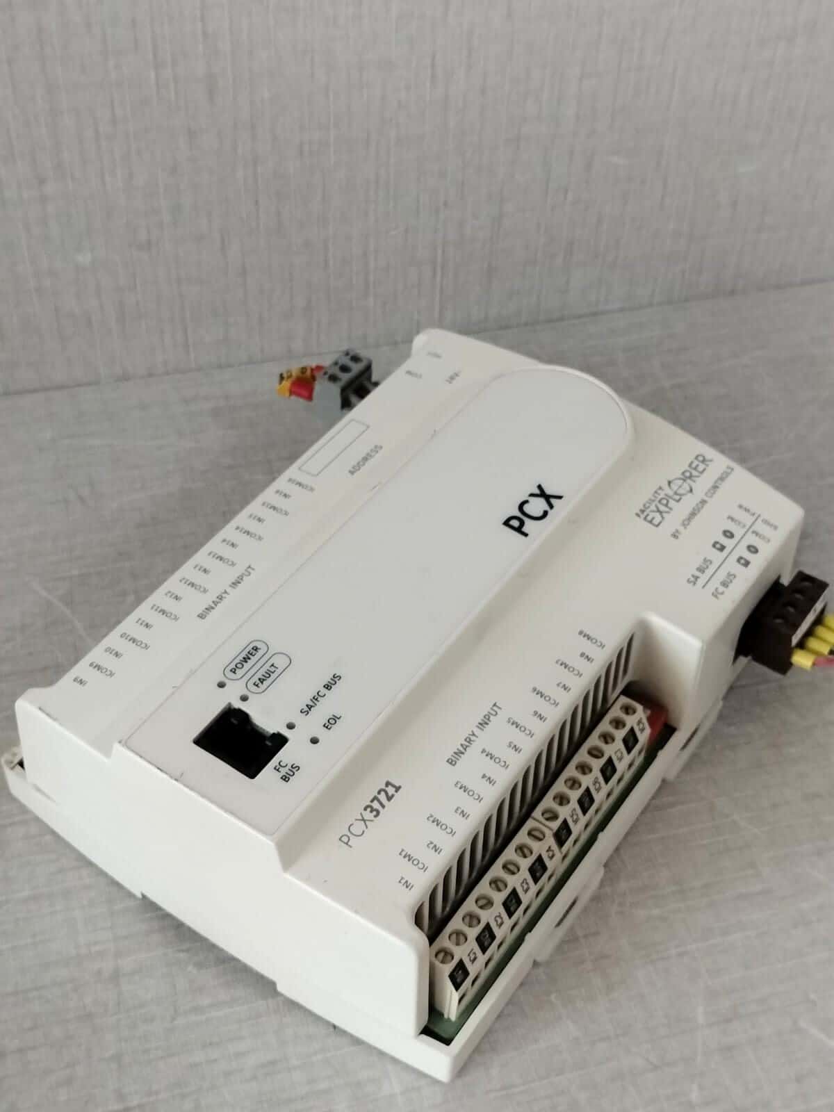 JOHNSON CONTROLS PCX3721 REV L S/W VER 6.2 JOHNSON CONTROLS PCX3721 REV L S/W VER 6.2 Facility Explorer Controller 6