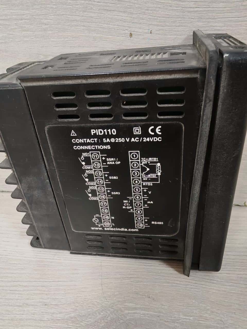 SELEC PID110-0-0-00 SELEC PID110 OUTPUT RELAY PID110-0-0-00 5