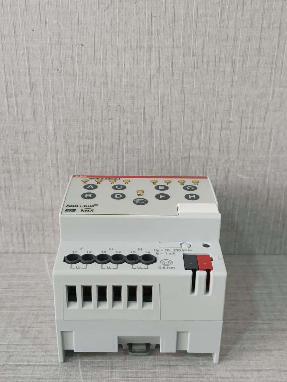 ABB 2CDG 110 093 R0011 ABB BE/S 8.230.2.1 Blind Actuator 2CDG110093R0011 7