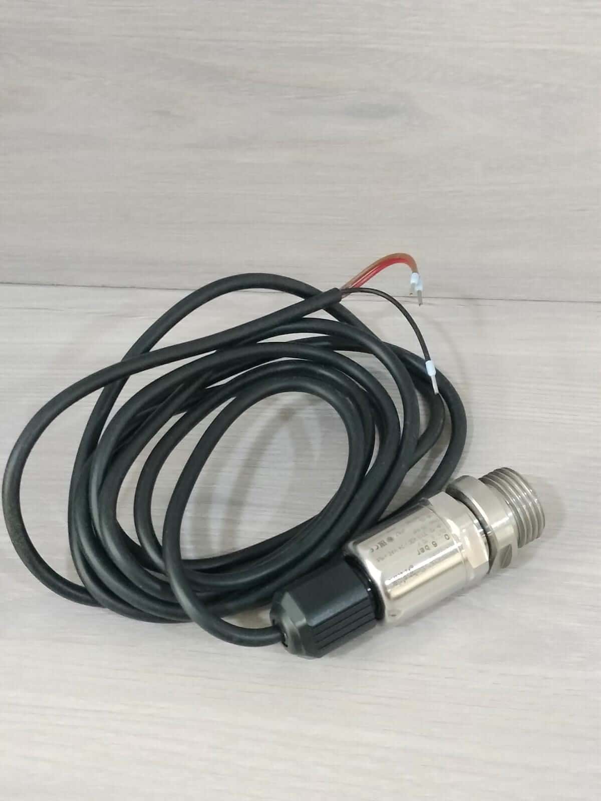 Schneider Electric SPP110-600 Schneider Electric 004702060 Pressure Transmitter Sensor SPP110-600 24VAC 4