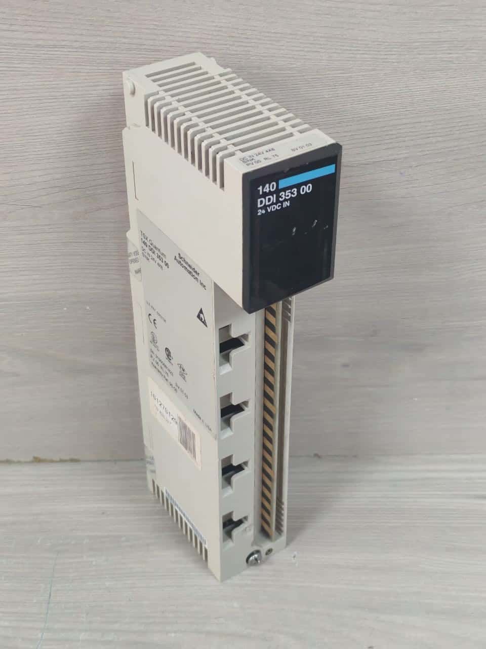 Schneider Electric DDI-353-00 Schneider Electric 140 DDI 353 00 TSX Modicon Quantum 24V - WITHOUT COVER 6
