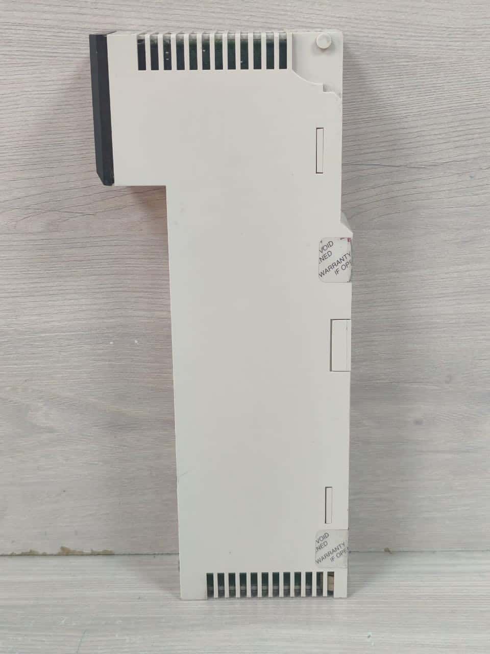Schneider Electric DDI-353-00 Schneider Electric 140 DDI 353 00 TSX Modicon Quantum 24V - WITHOUT COVER 10