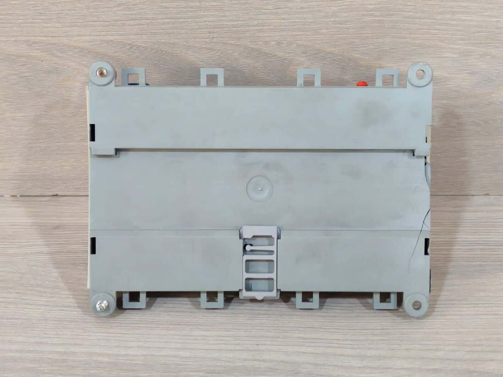 Siemens RXC32.1 SIEMENS RXC32.1 ROOM CONTROLLER - WITH FRAME 10