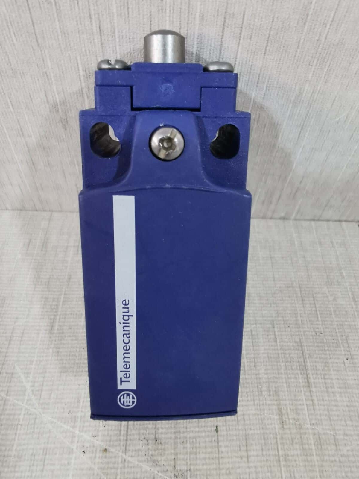 Telemecanique NSYDCM20 Schneider Electric NSYDCM20/ Telemecanique XCKN2110P20 3