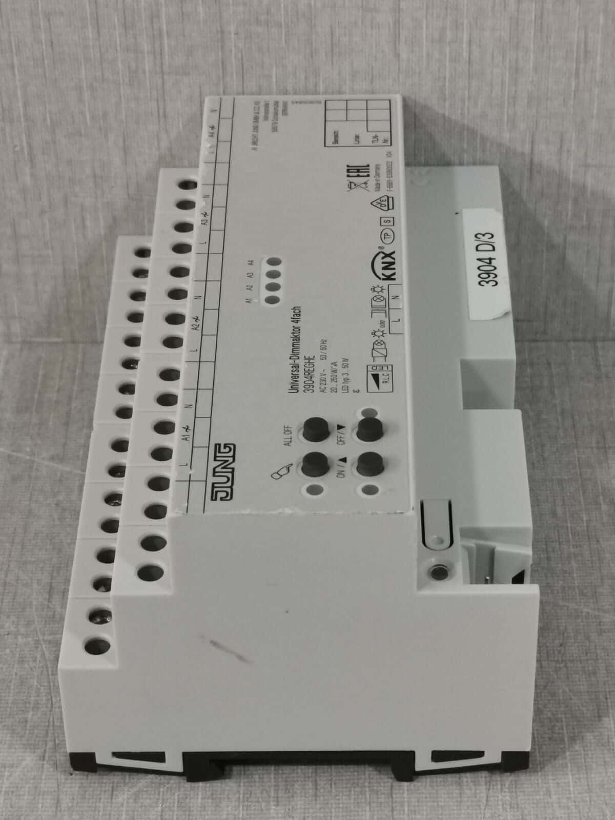 JUNG 3904 REGHE JUNG 3904REGHE UNIVERSAL-DIMMING ACTUATOR 4 -GANG 6