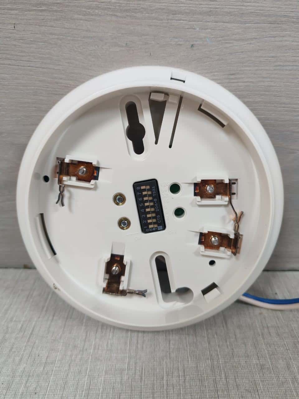 Simplex 4098-9789 SIMPLEX 4098-9789 LIFE ALARM SENS BASE W/ LED OUT 0677110CN 2