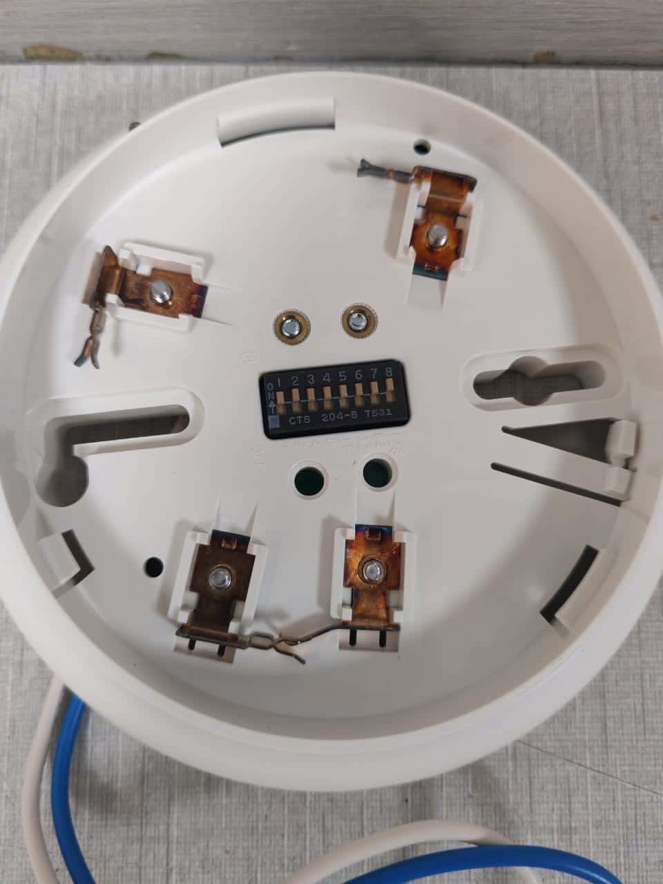 Simplex 4098-9789 SIMPLEX 4098-9789 LIFE ALARM SENS BASE W/ LED OUT 0677110CN 3