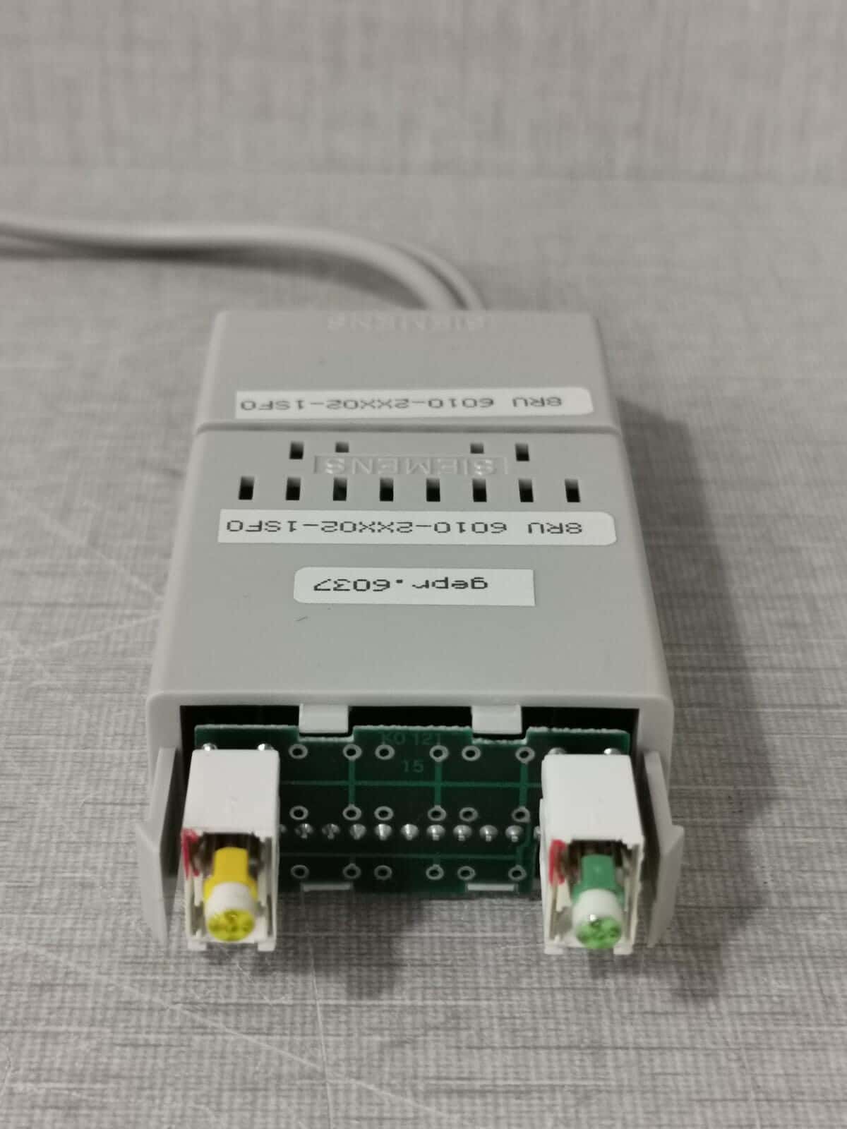 Siemens 6010-2XX02-1SF0 SIEMENS 8RU 6010-2XX02-1SF0 MOSAIK SYSTEM M CONNECTOR 4