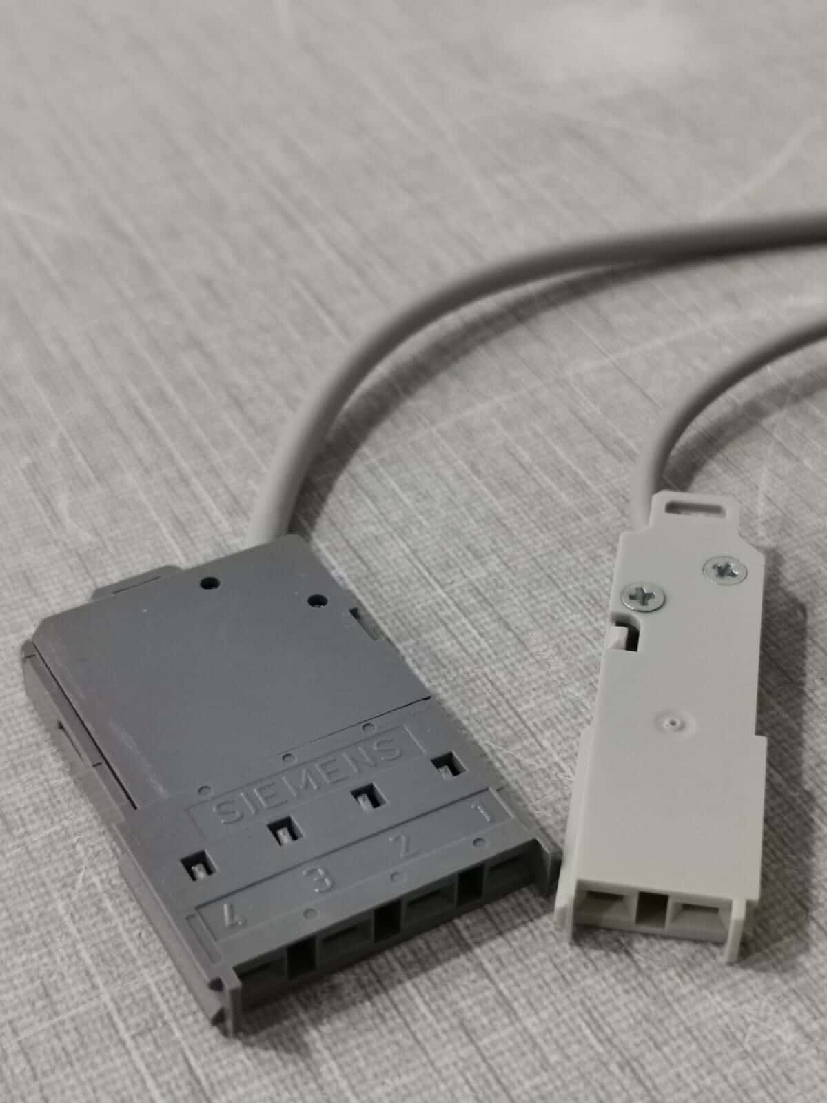 Siemens 6010-2XX02-1SF0 SIEMENS 8RU 6010-2XX02-1SF0 MOSAIK SYSTEM M CONNECTOR 6