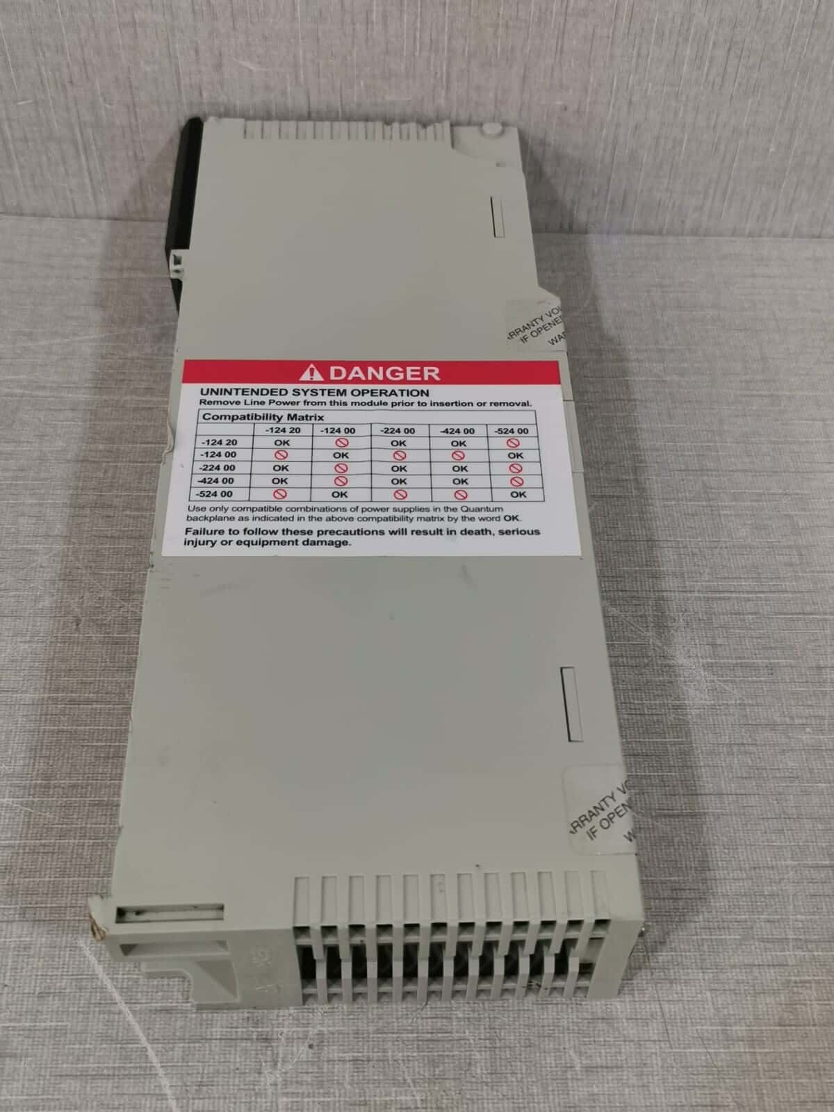 Schneider Electric 140CPS12420 Schneider Electric 140CPS12420 Modicon Quantum AC Power Supply 115/230VAC 11A 10
