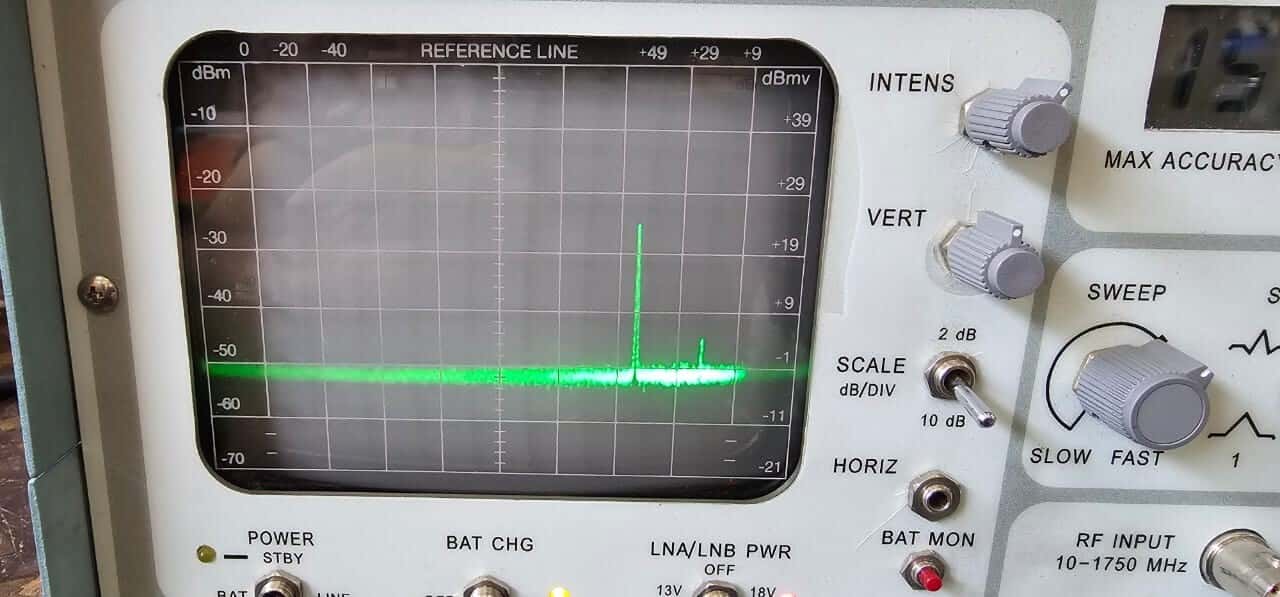 AVCOM PSA-37D AVCOM PSA-37D Portable Spectrum Analyzer 3
