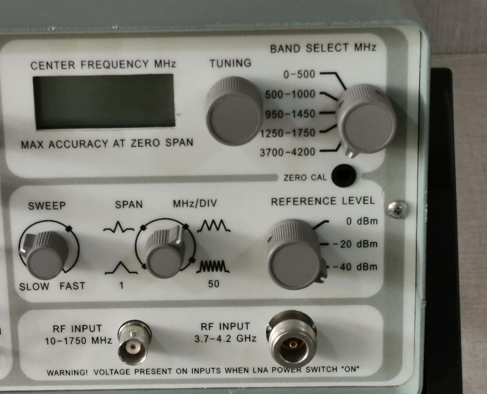 AVCOM PSA-37D AVCOM PSA-37D Portable Spectrum Analyzer 8