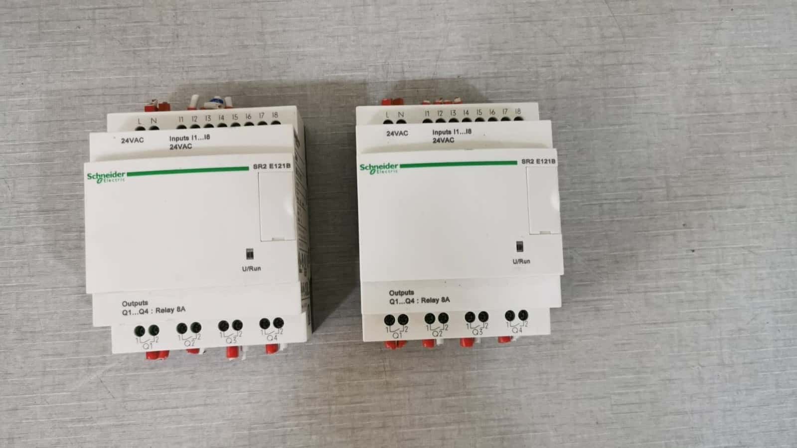 Schneider Electric 88960024 Schneider Electric Zelio SR2 E121B Smart Relay 88960024 9