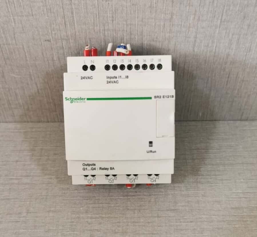 Schneider Electric 88960024 Schneider Electric Zelio SR2 E121B Smart Relay 88960024 1
