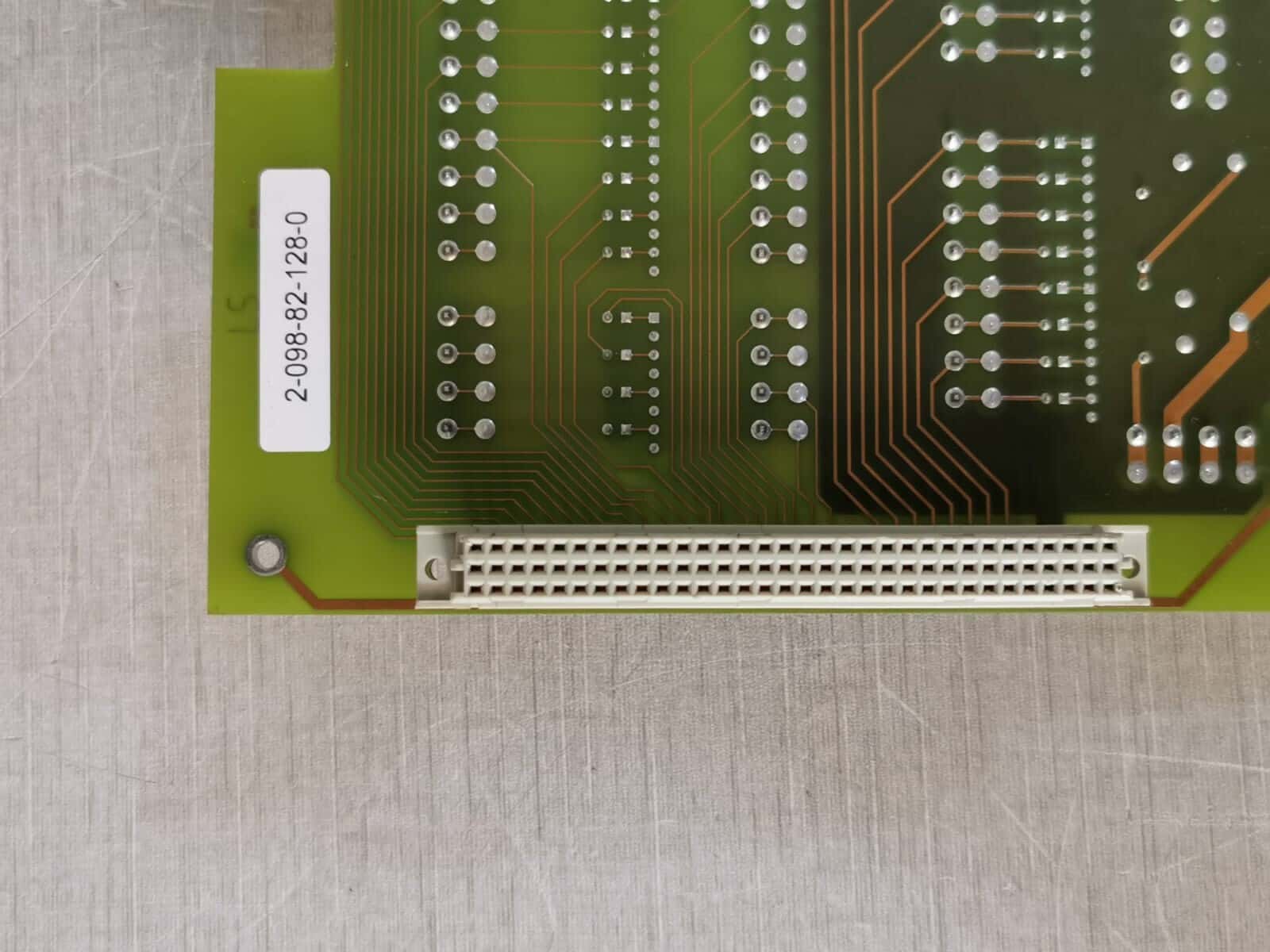 KRONES 2-098-82-128-0/V0 KRONES 2-098-82-128-0/V0 CONNECTOR BOARD 2098821280 8