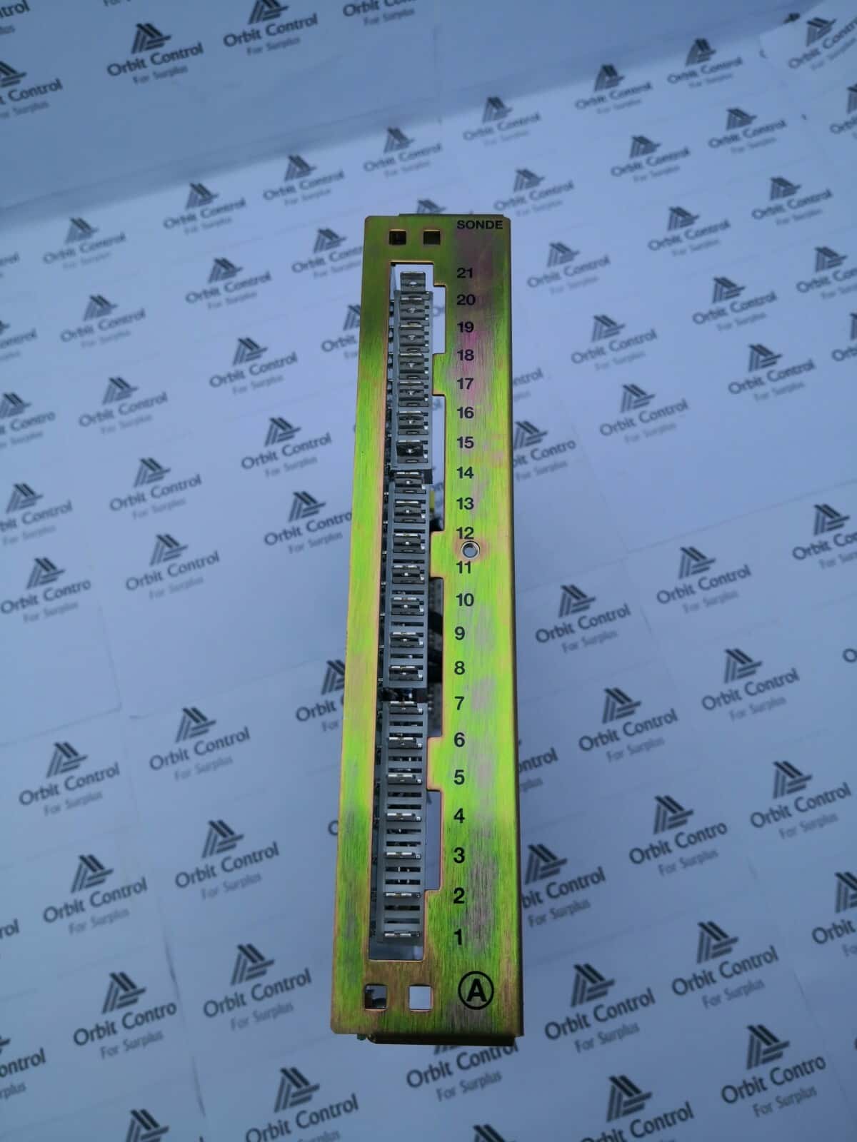 Schneider Electric 3123926-CARTE-INTERF.-CAPTEUR-DE-TEMP MERLIN GERIN - SONDE / 3123926 CARTE INTERF. CAPTEUR DE TEMP 1