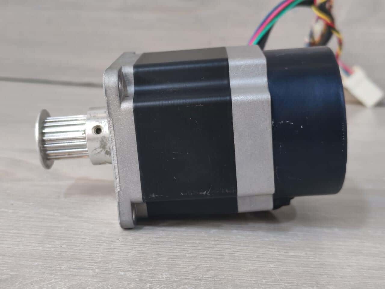 VEXTA ORIENTAL C8847-9219KE VEXTA ORIENTAL C8847-9219KE 2-PHASE STEPPING MOTOR 1.8/STEP DC2A 6