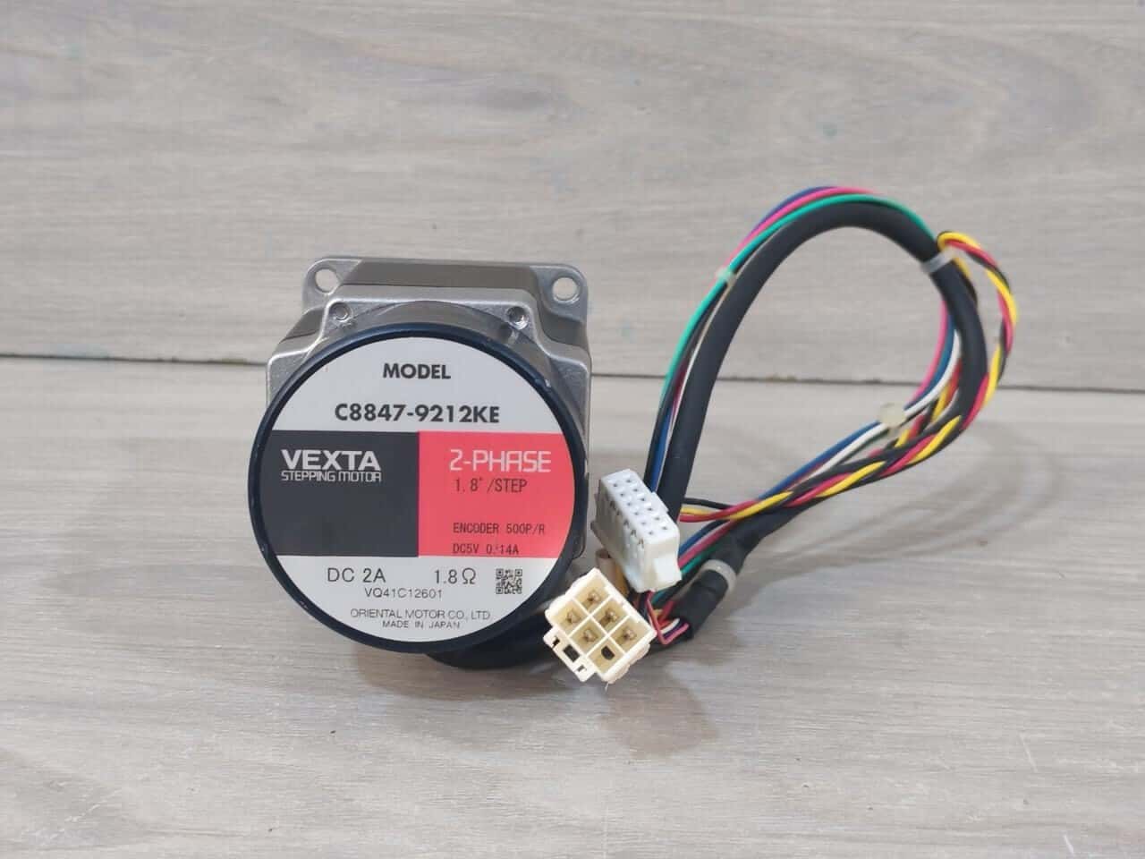VEXTA ORIENTAL C8847-9219KE VEXTA ORIENTAL C8847-9219KE 2-PHASE STEPPING MOTOR 1.8/STEP DC2A 1