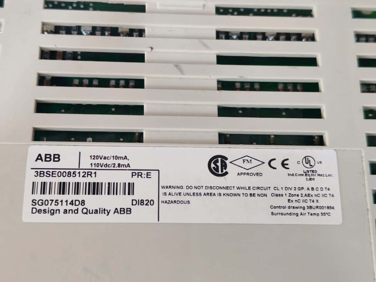 ABB 3BSE008512R1 PR: E ABB DI820 3BSE008512R1 PR: E DIGITAL INPUT MODULE 120VAC/10mA 5
