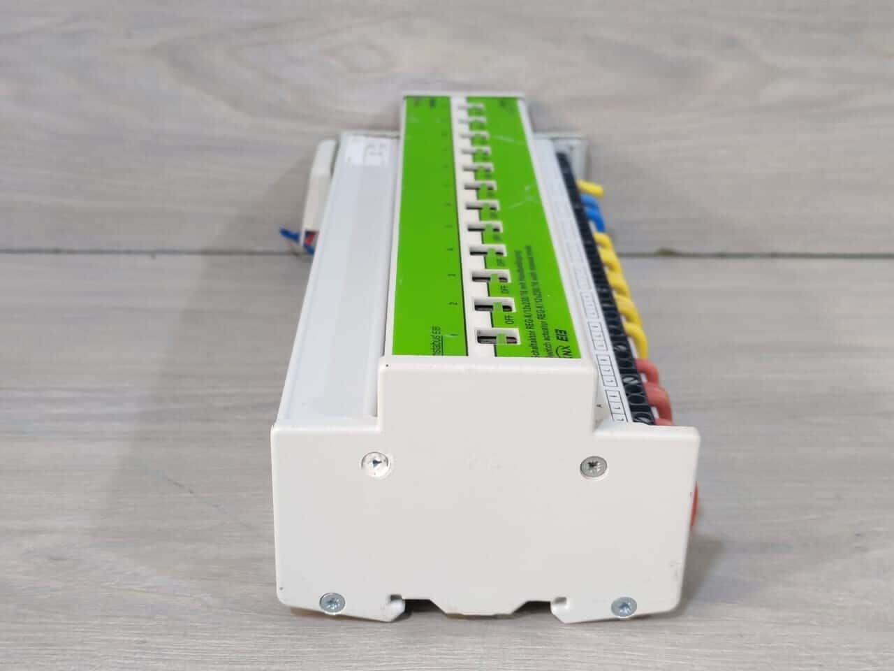Merten 648493 Merten 648493 KNX Switch Actuator Reg-K/12x230/16 AC 230V 7