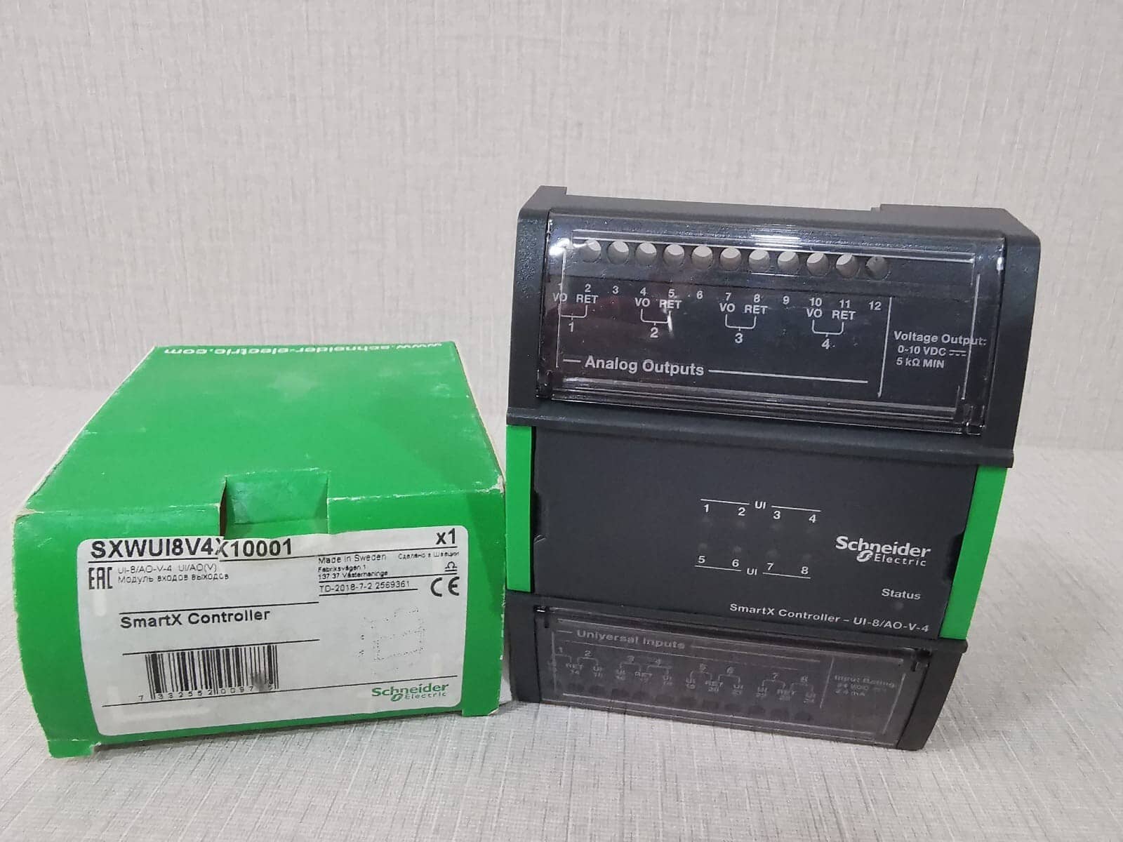 SXWUI8V4X10001 Schneider Electric SmartX Controller UI-8/AO-V-4