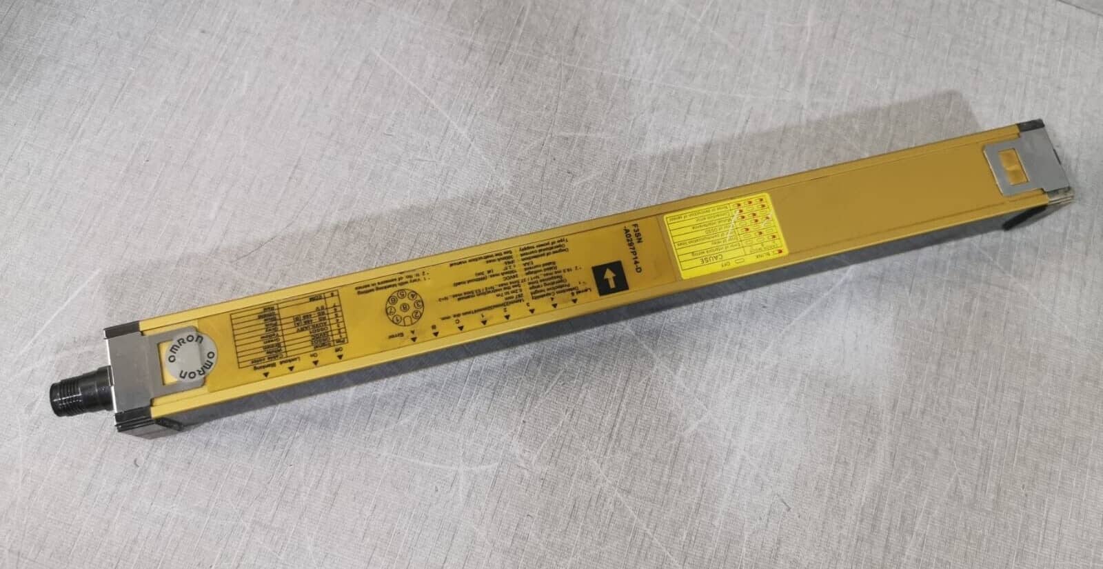 Omron F3SN-A0297P14-D Safety Light Curtain Type 4