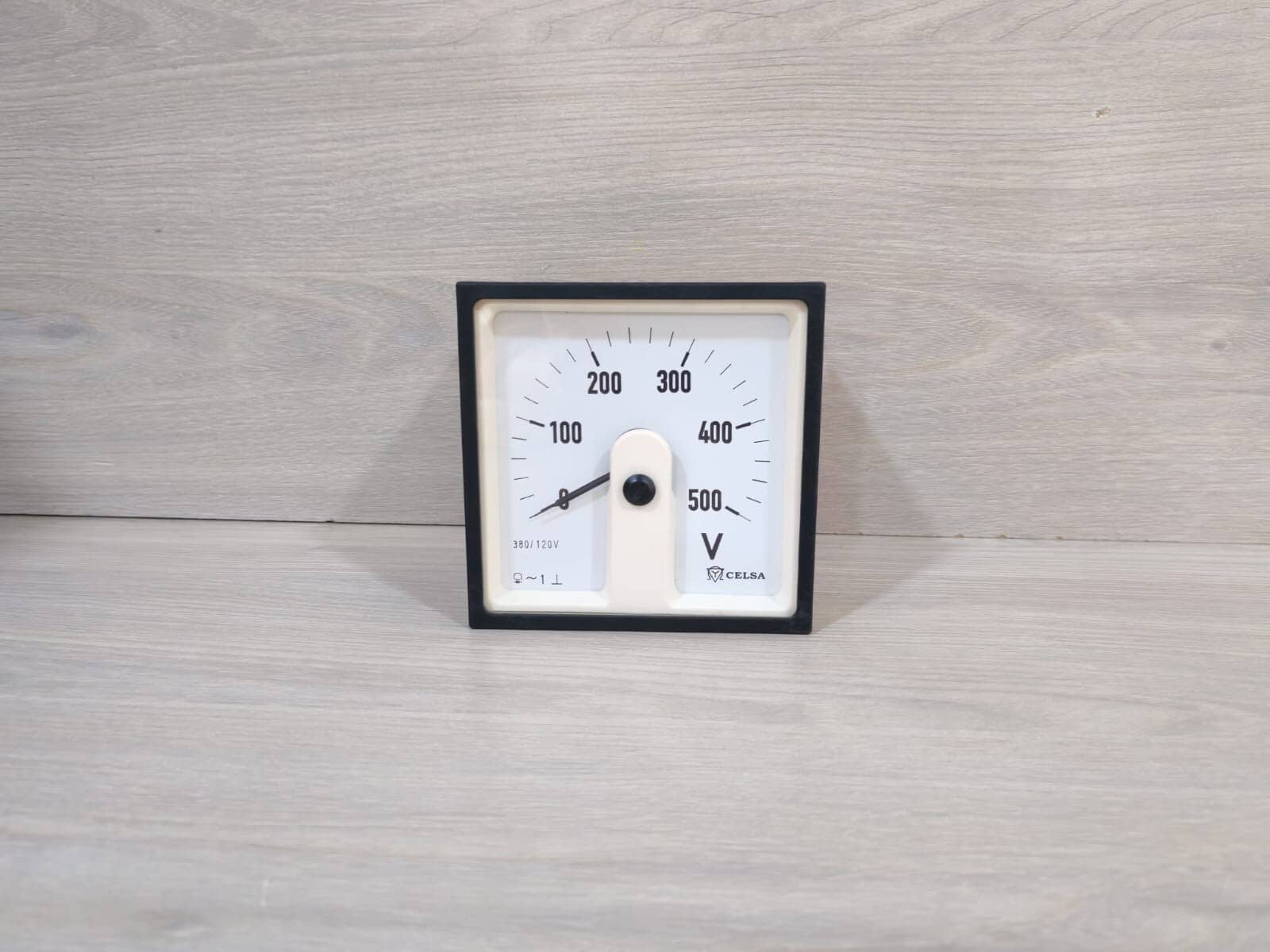 Celsa 0...500V Voltage Analogue Panel Meter 380/120V
