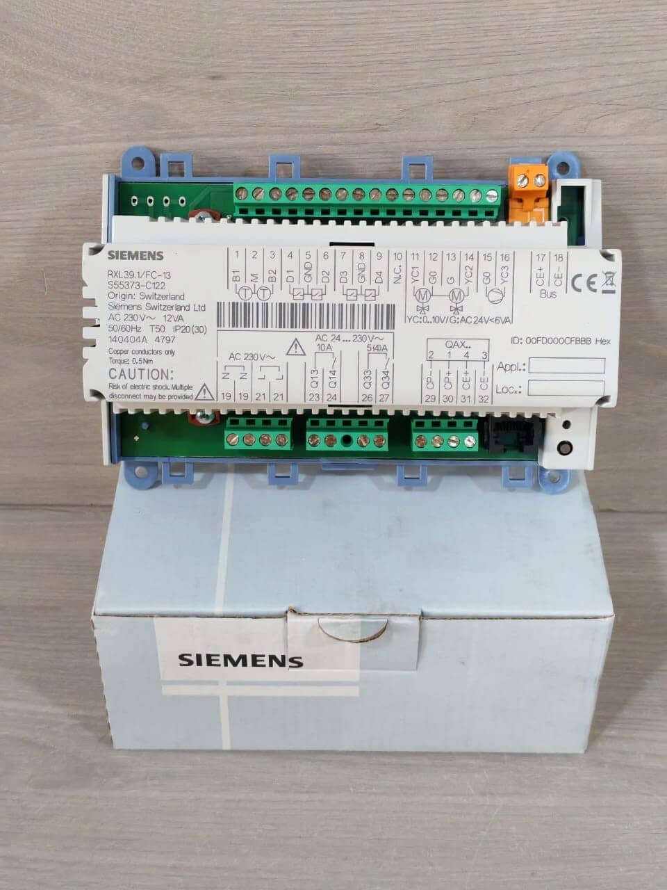SIEMENS RXL39.1/FC-13 AC 230V-12VA PANEL CONTROLLER