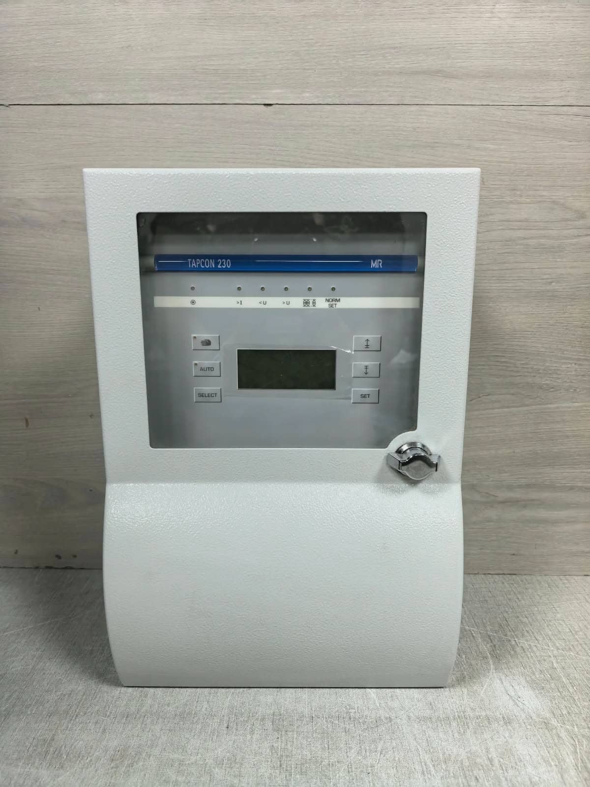 MR TAPCON 230 VOLTAGE REGULATOR 230V