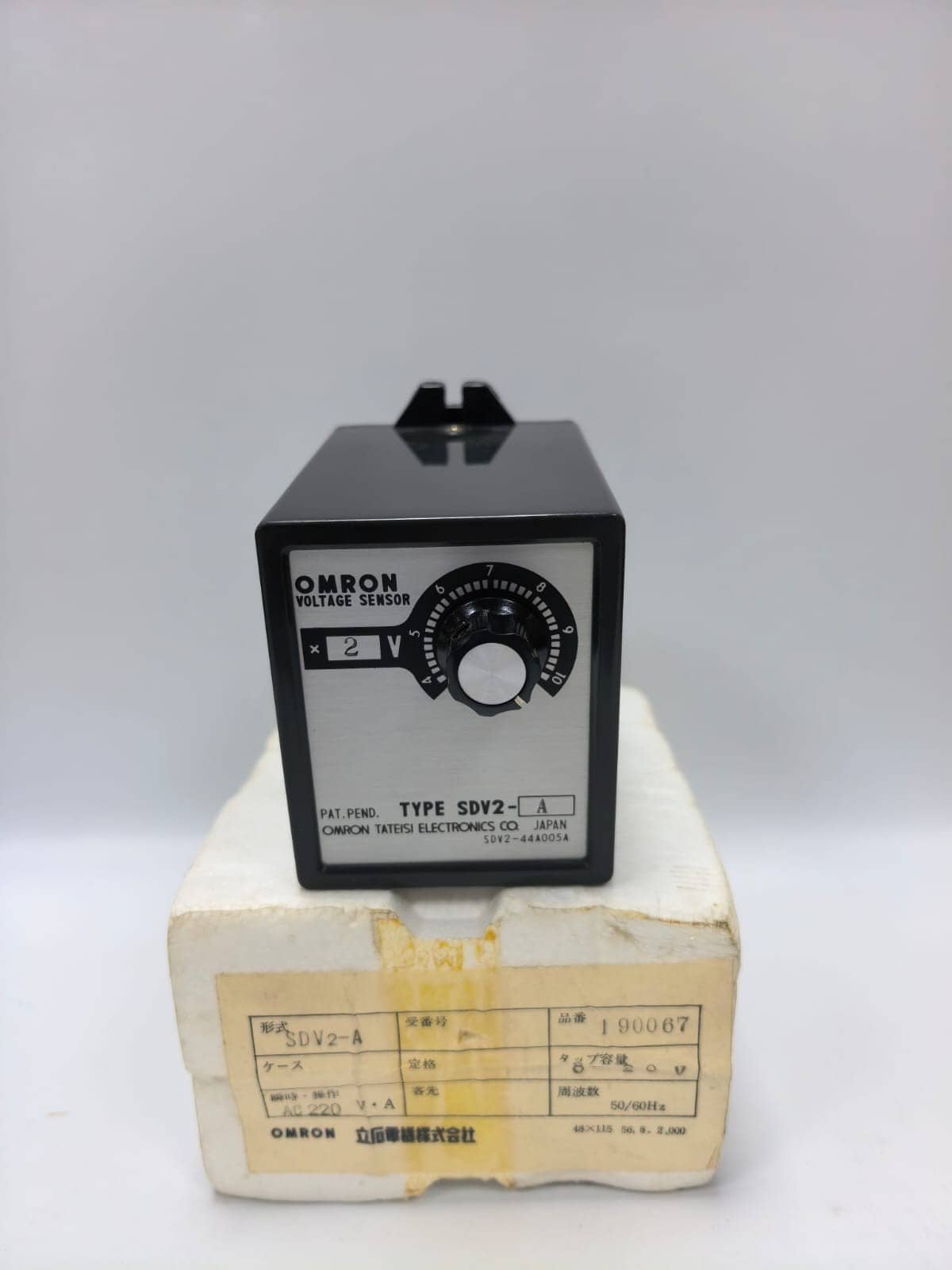 OMRON SDV2-A VOLTAGE SENSOR