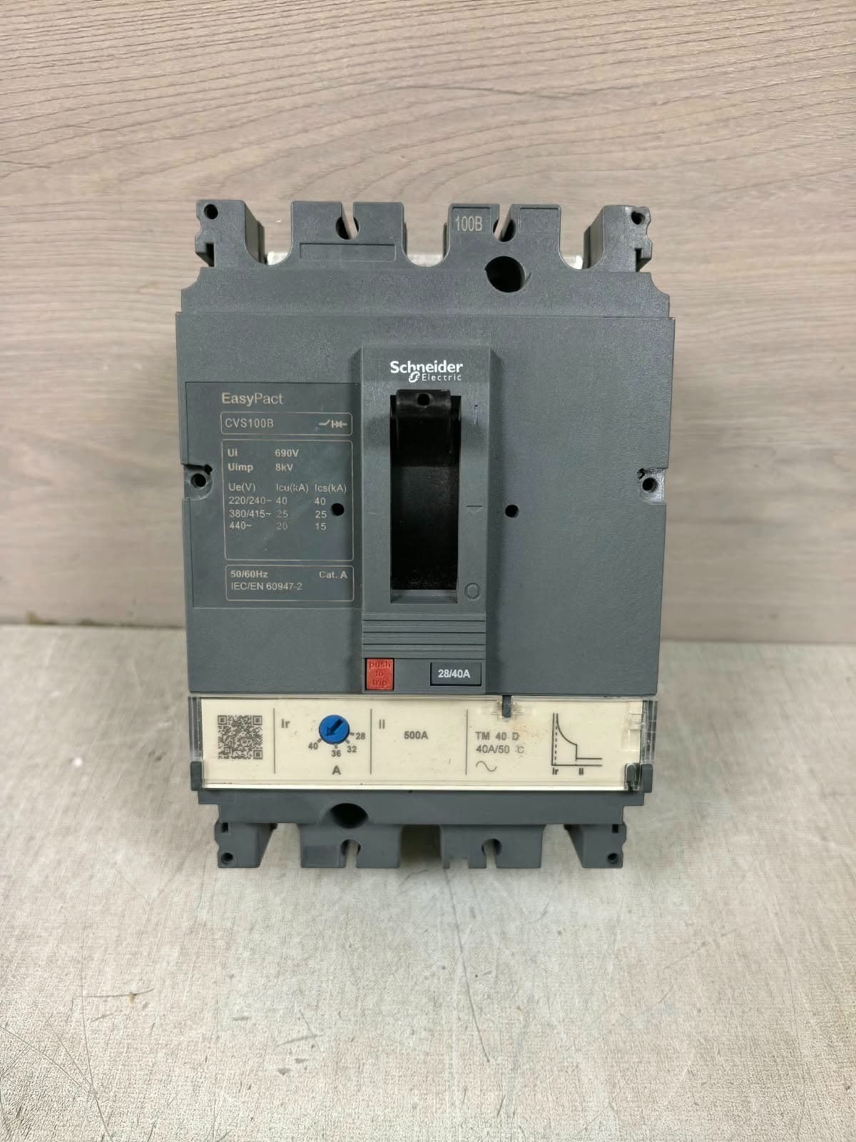 SCHNEIDER ELECTRIC EASYPACT CVS100B CIRCUIT BREAKER 690V