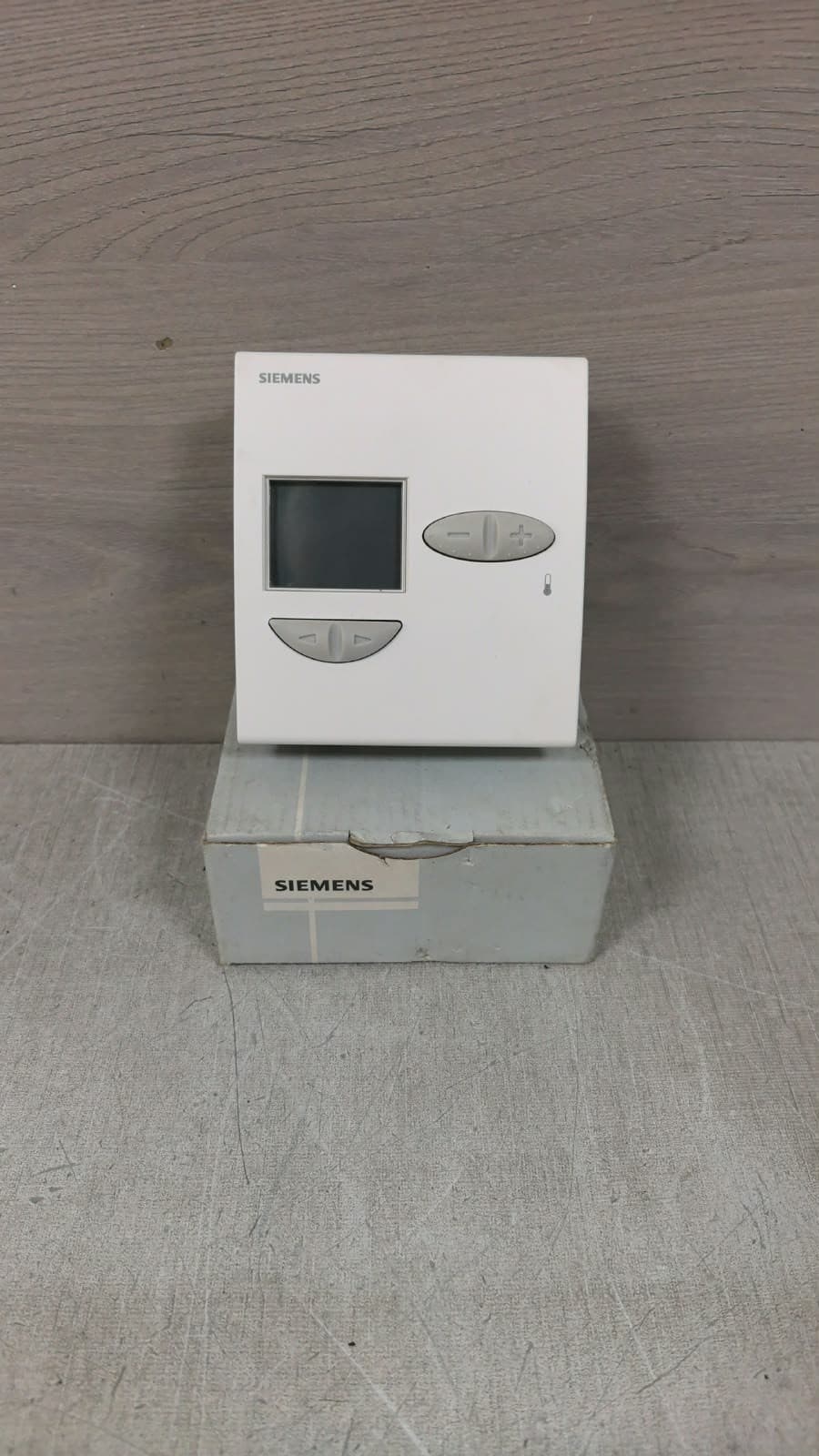 SIEMENS QAX34.1 ROOM UNIT SENSOR 24V