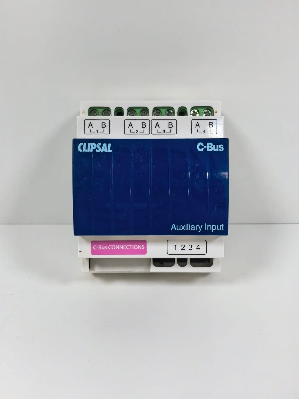 CLIPSAL L5504AUX 4 CHANNEL AUXILLARY SWITCH INPUT UNIT (MFG:2016)