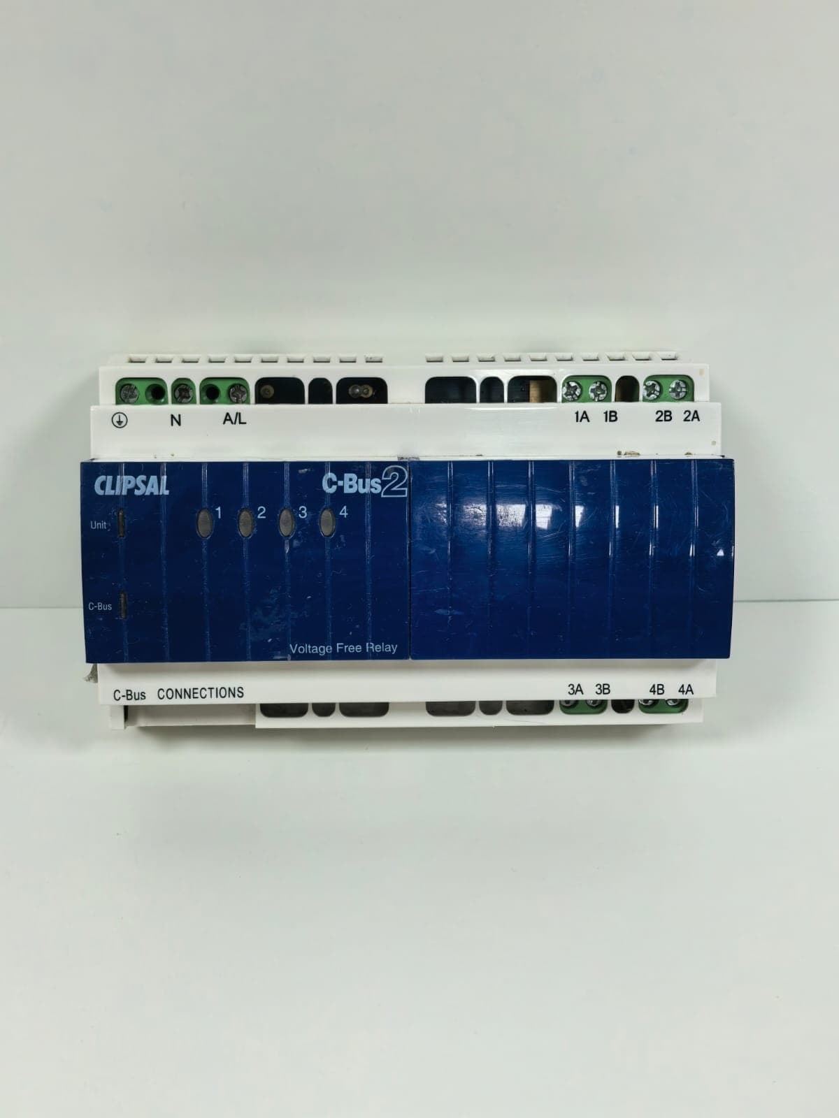 CLIPSAL L5504RVF 4 CHANNEL VOLTAGE FREE RELAY 220-240V( MFG: 2012)