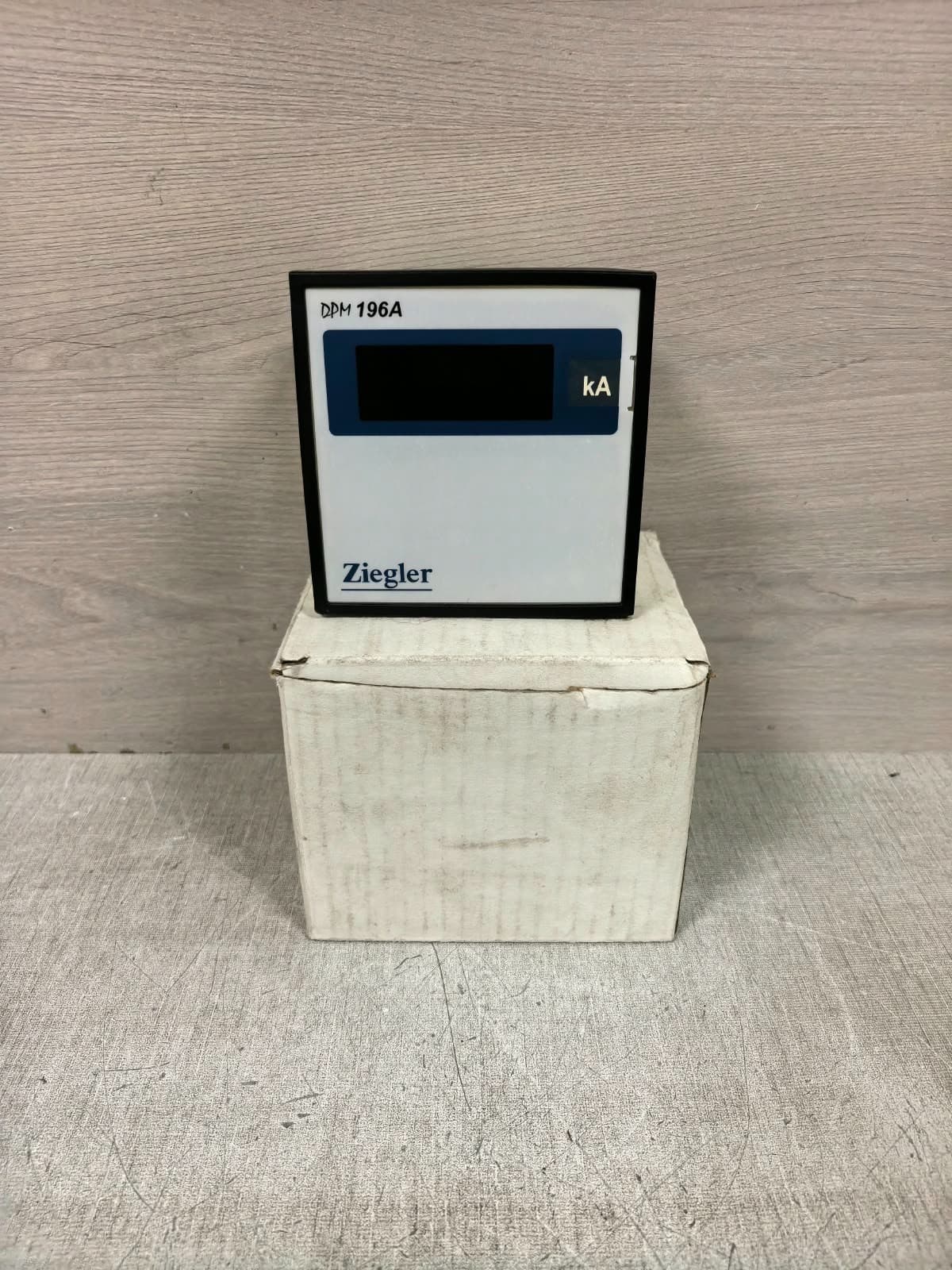 ZIEGLER DPM196A ZIEGLER DPM196A FLUSH-MOUNTED DIGITAL PANEL METER 230VAC