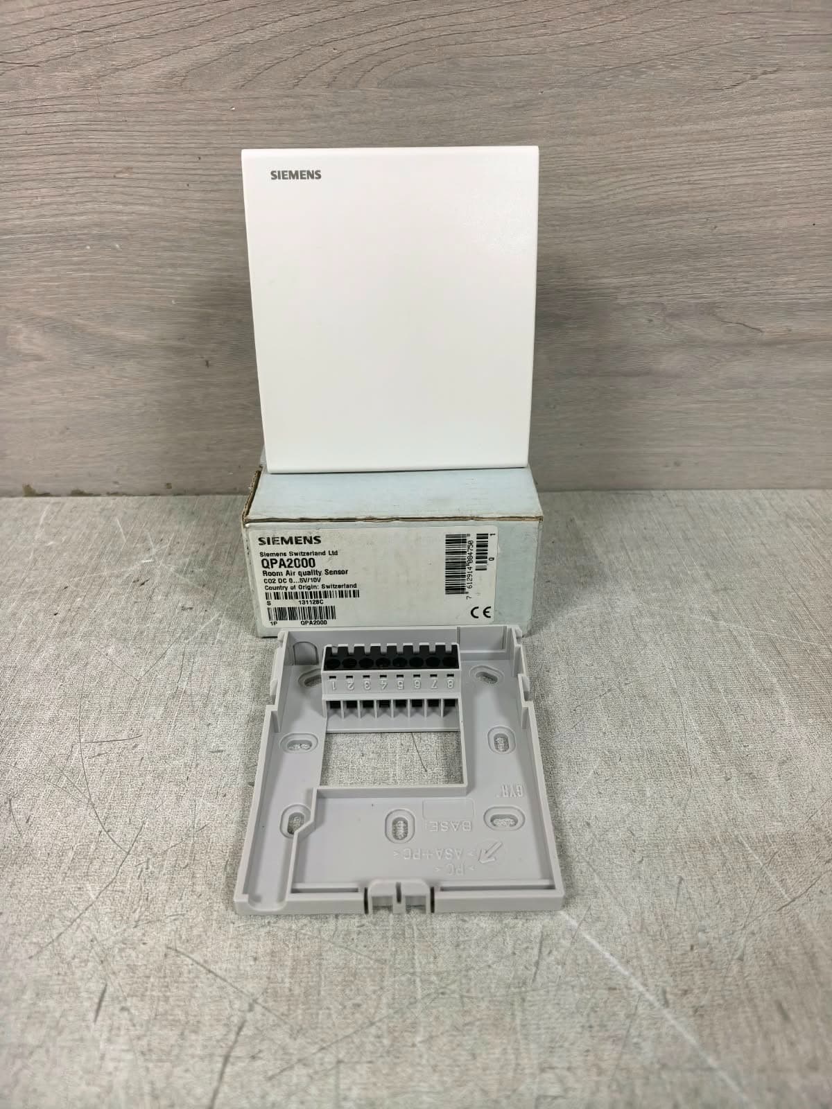 SIEMENS QPA2000 ROOM AIR QUALITY SENSOR 24V