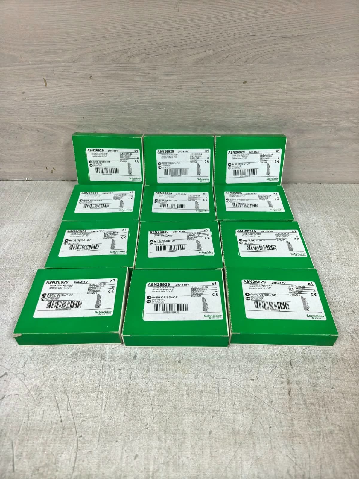 Schneider Electric A9N26929 SCHNEIDER ELECTRIC A9N26929 DOUBLE CONTACT 240-415V LOT