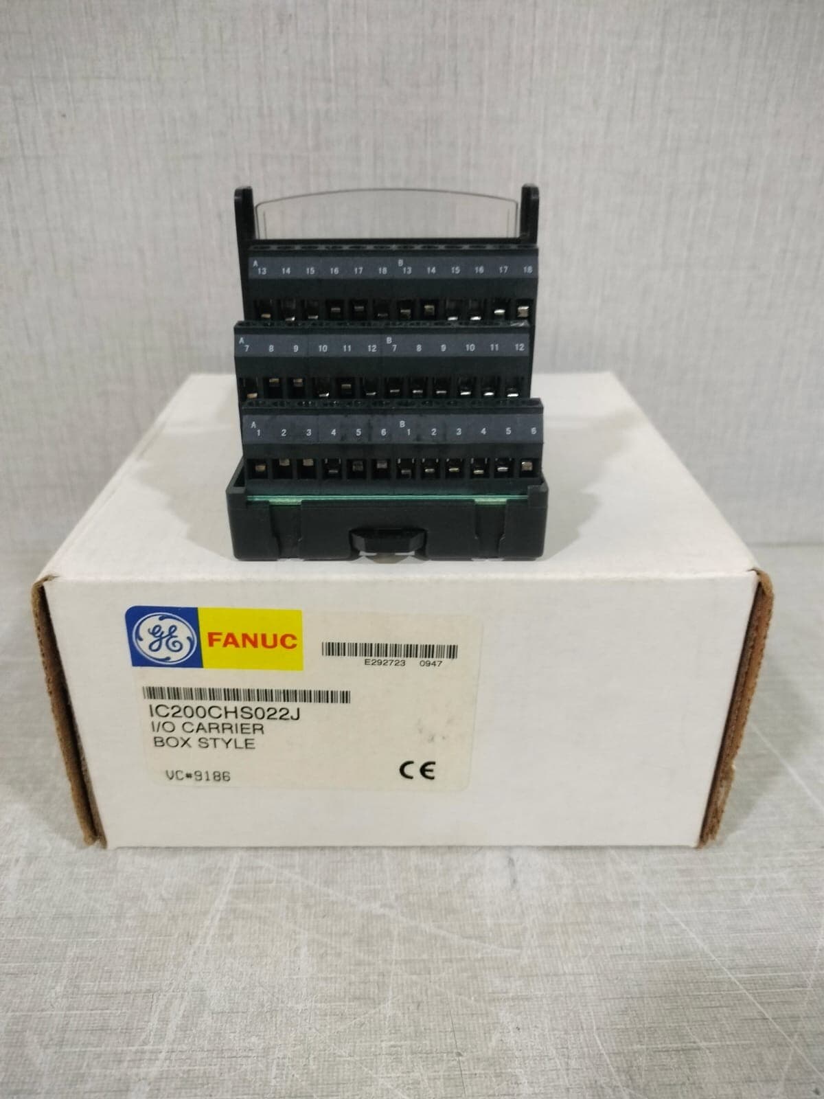 GE FANUC IC200CHS022J I/O CARRIER BOX STYLE