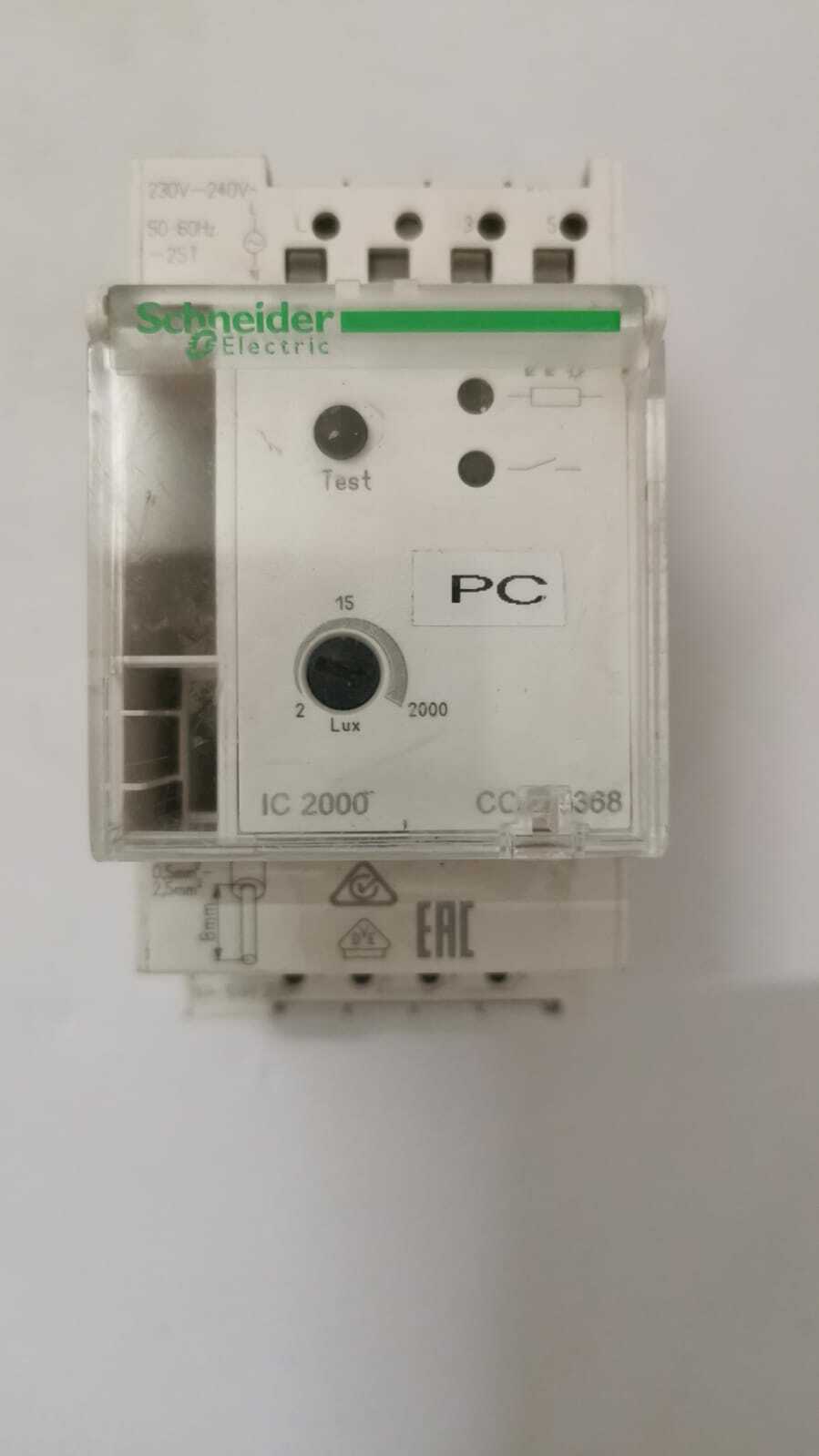 Schneider Electric CCT15368 Schneider Electric CCT15368 Light Sensitive Switch
