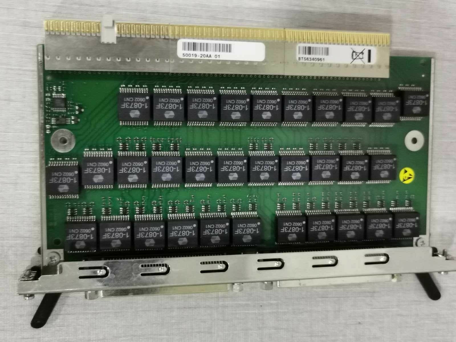 CM-2xLFH / BT56340961 BOARD 50019-20AA 01