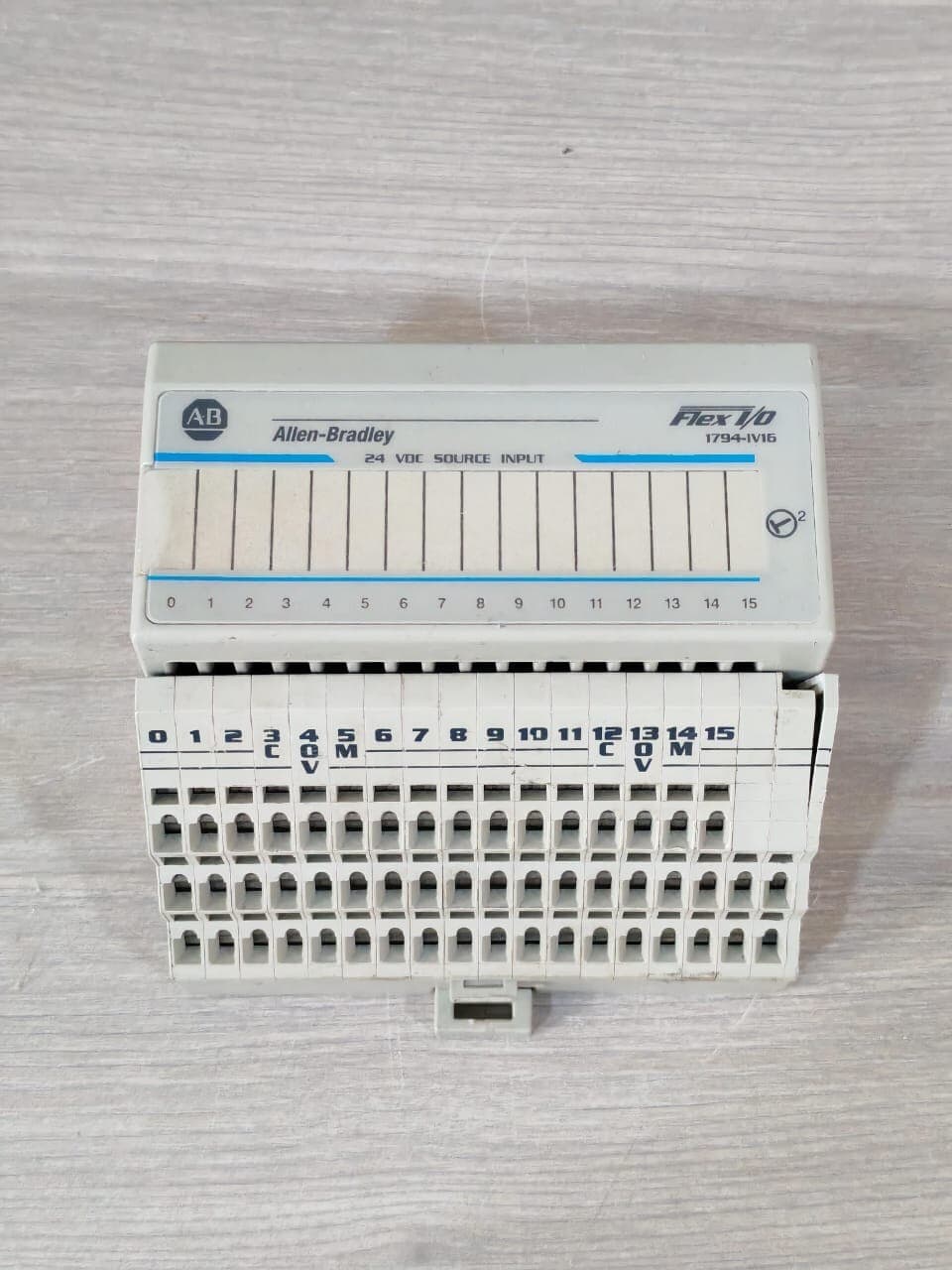 ALLEN-BRADLEY 1794-IV16 & 1794-TB3S SER.A 24VDC SOURCE INPUT MODULE