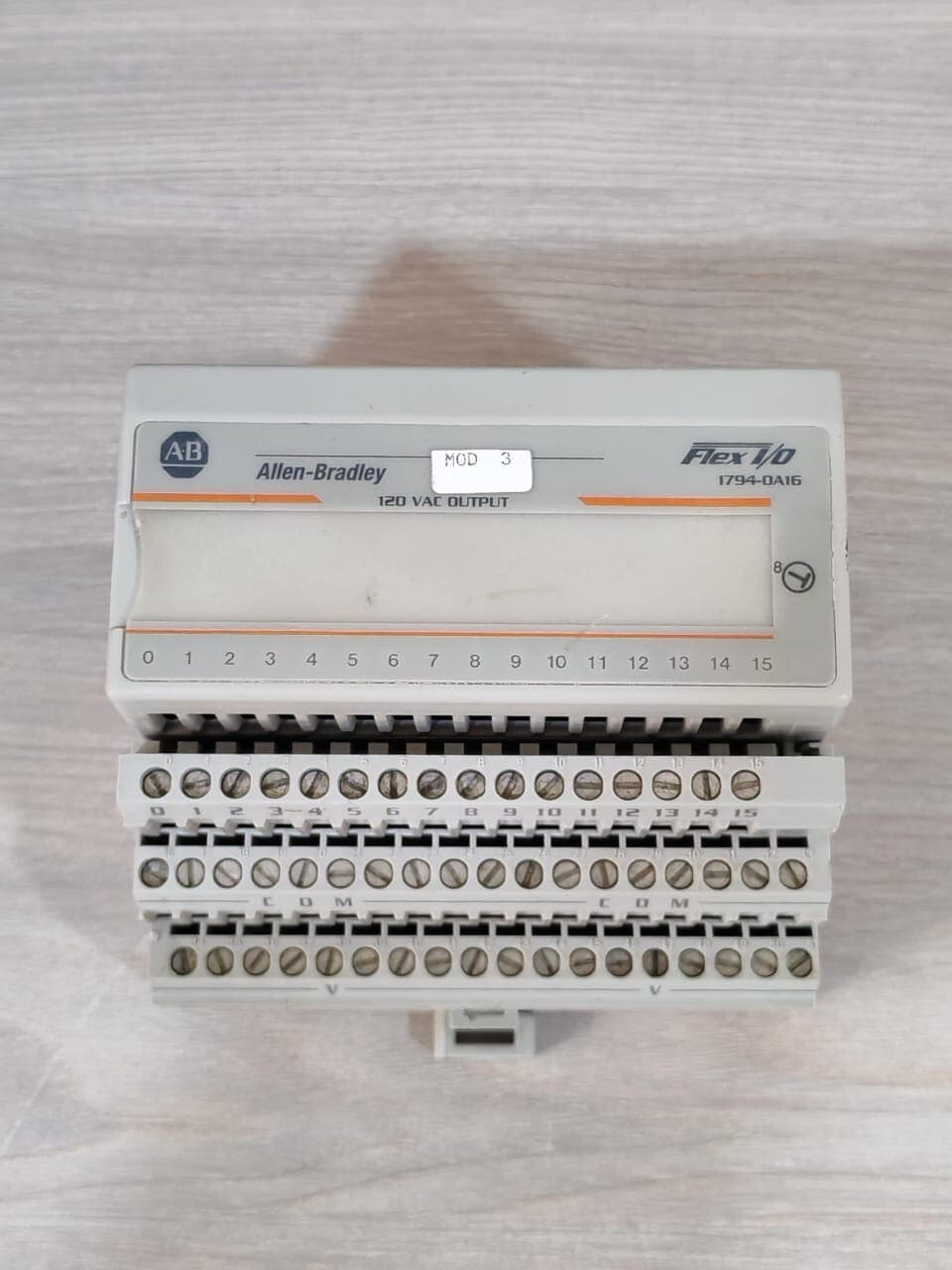 ALLEN-BRADLEY 1794-OA16 & 1794-TB3 SER.A FLEX I/O 120 VAC OUTPUT MODULE