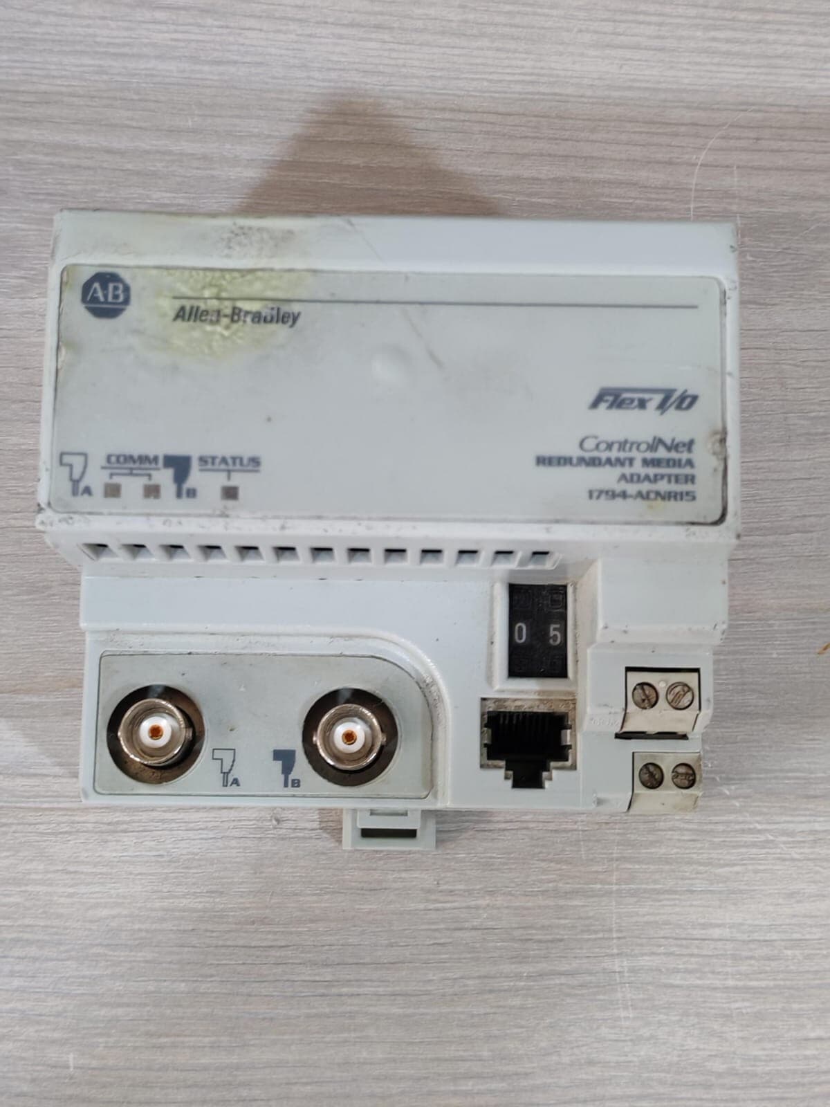 ALLEN-BRADLEY 1794-ACNR15 SER.C REV 4 F/W 4.3 FLEX I/O CONTROLNET -W/ DAMAGED