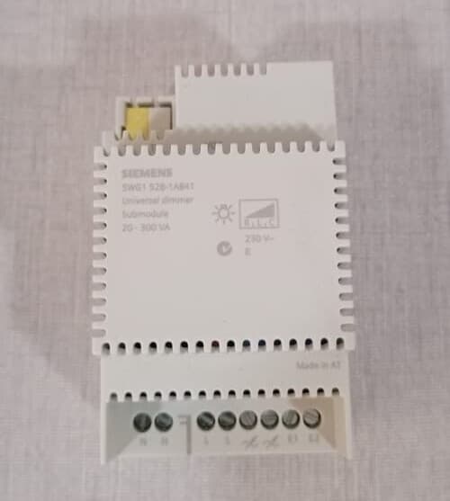 Siemens 5WG1 528-1AB41 Universal Dimmer Sub Module 20-300VA