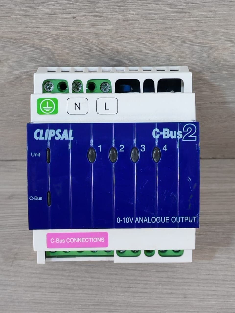 Clipsal L5504AMP 4-Channel Analog Output Unit (Mfg. 2015)